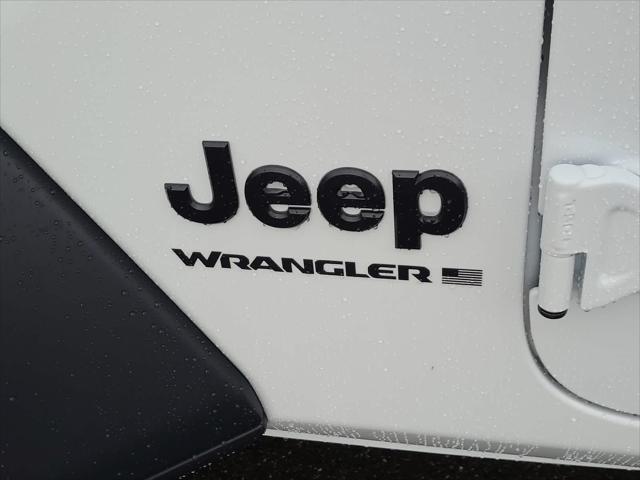 new 2025 Jeep Wrangler car, priced at $39,999