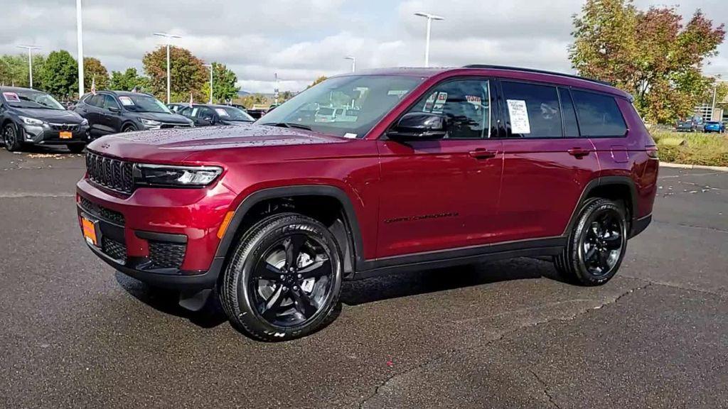new 2025 Jeep Grand Cherokee L car, priced at $42,999