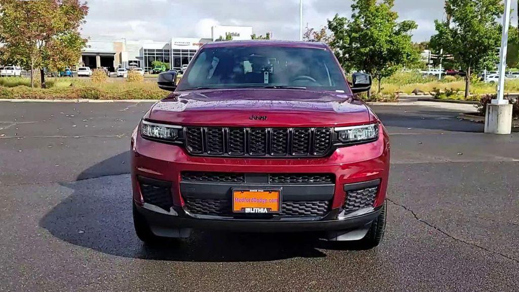new 2025 Jeep Grand Cherokee L car, priced at $42,999