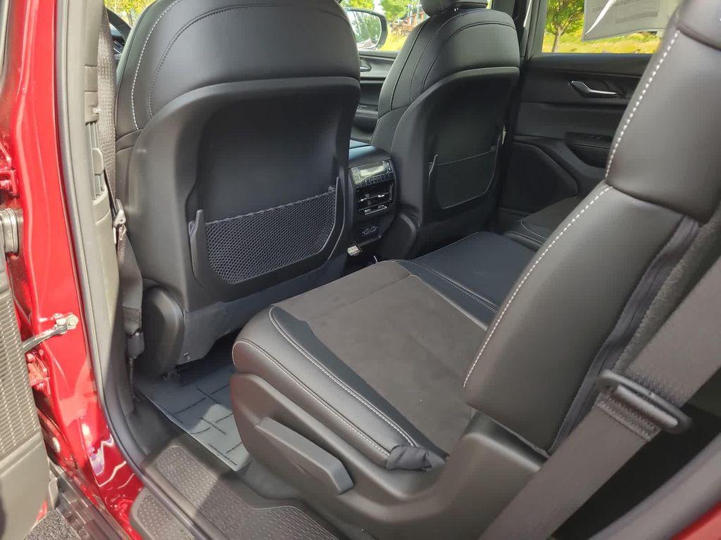 new 2025 Jeep Grand Cherokee L car, priced at $42,999