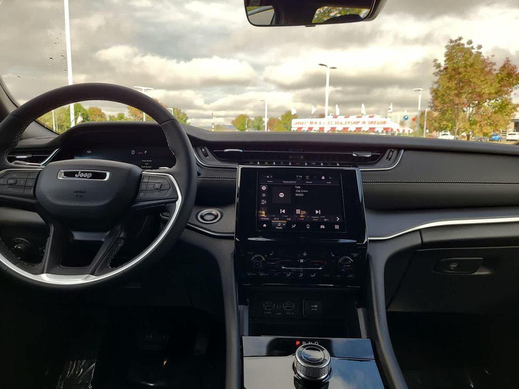 new 2025 Jeep Grand Cherokee L car, priced at $42,999