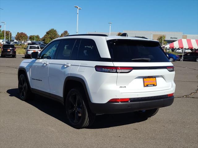 new 2024 Jeep Grand Cherokee car, priced at $49,575