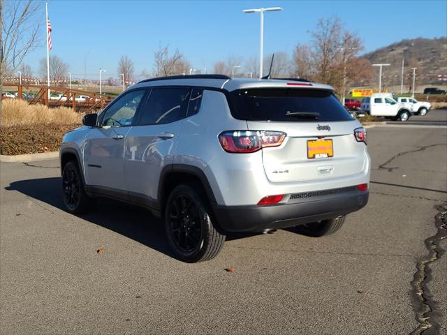 new 2025 Jeep Compass car, priced at $25,999