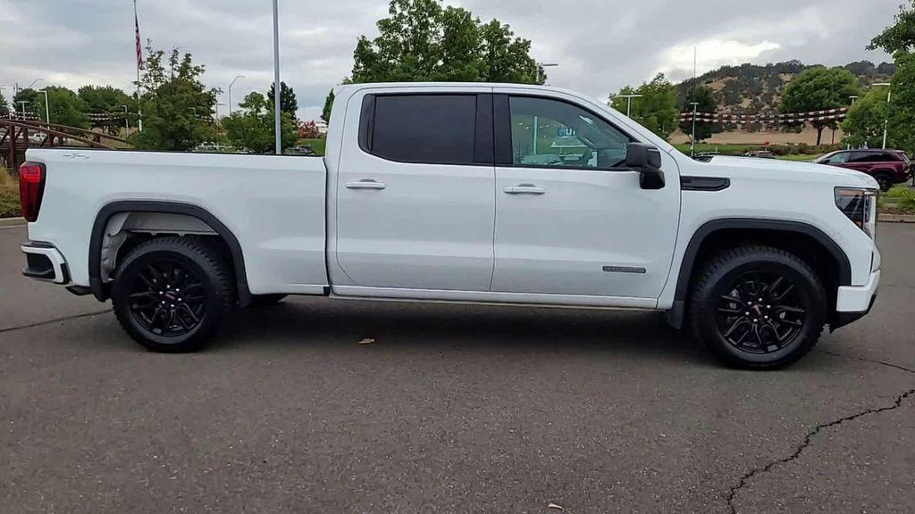 used 2023 GMC Sierra 1500 car, priced at $41,998