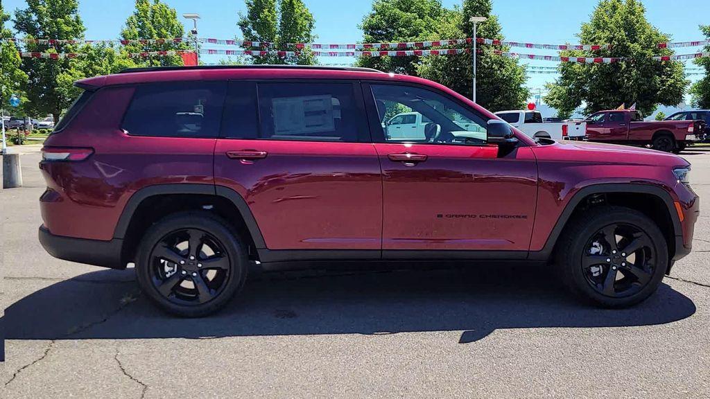 new 2025 Jeep Grand Cherokee L car, priced at $41,999