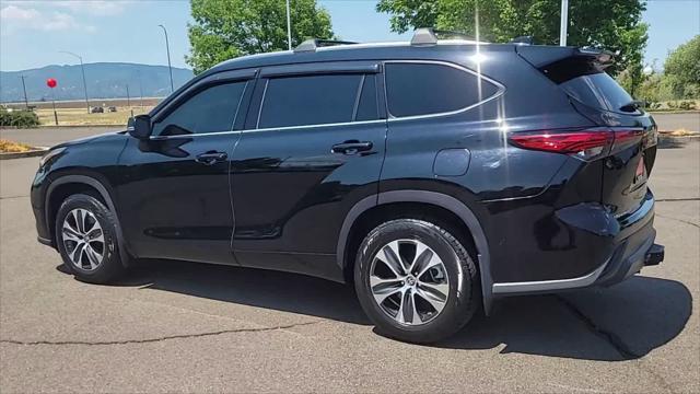 used 2020 Toyota Highlander car, priced at $34,998