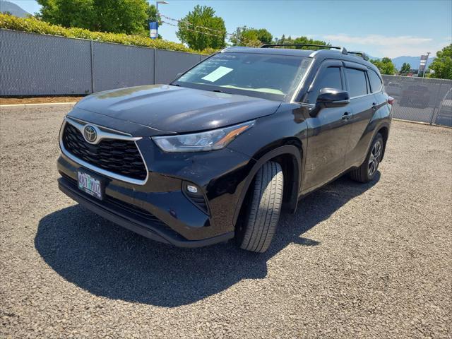 used 2020 Toyota Highlander car, priced at $34,998