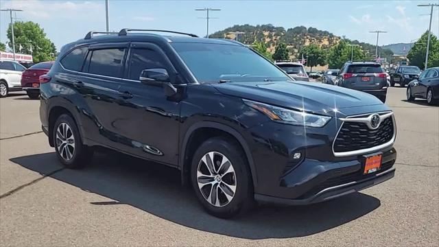 used 2020 Toyota Highlander car, priced at $34,998