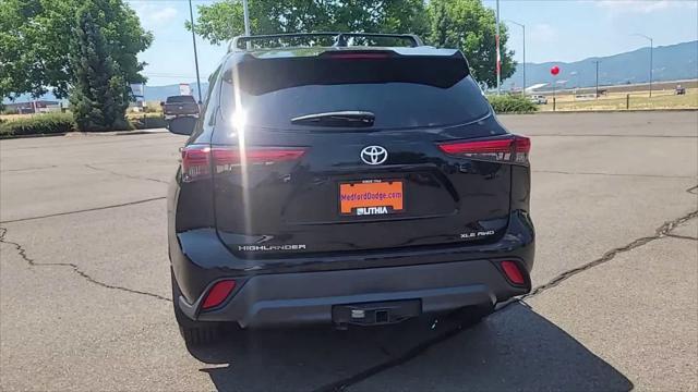 used 2020 Toyota Highlander car, priced at $34,998