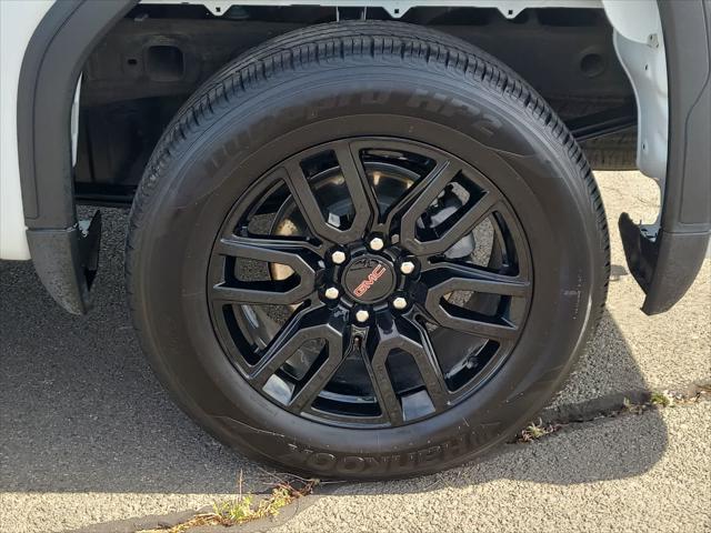 used 2022 GMC Sierra 1500 car, priced at $42,498