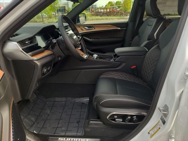 new 2025 Jeep Grand Cherokee car, priced at $66,454