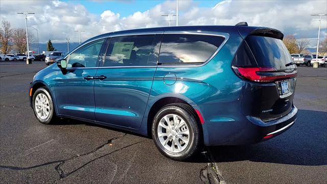 new 2024 Chrysler Pacifica car, priced at $40,612