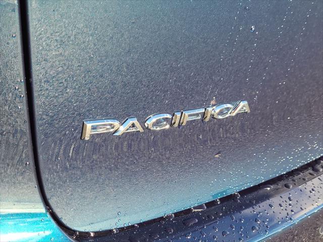 new 2024 Chrysler Pacifica car, priced at $40,612