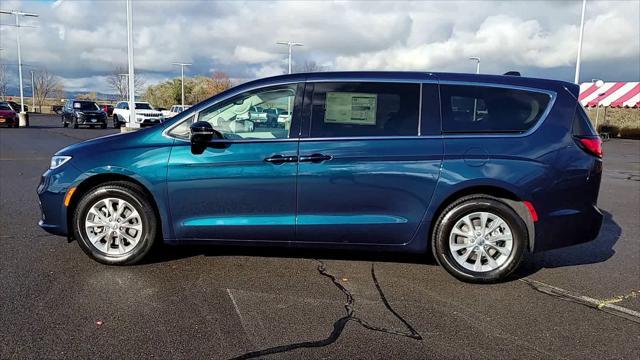 new 2024 Chrysler Pacifica car, priced at $40,612