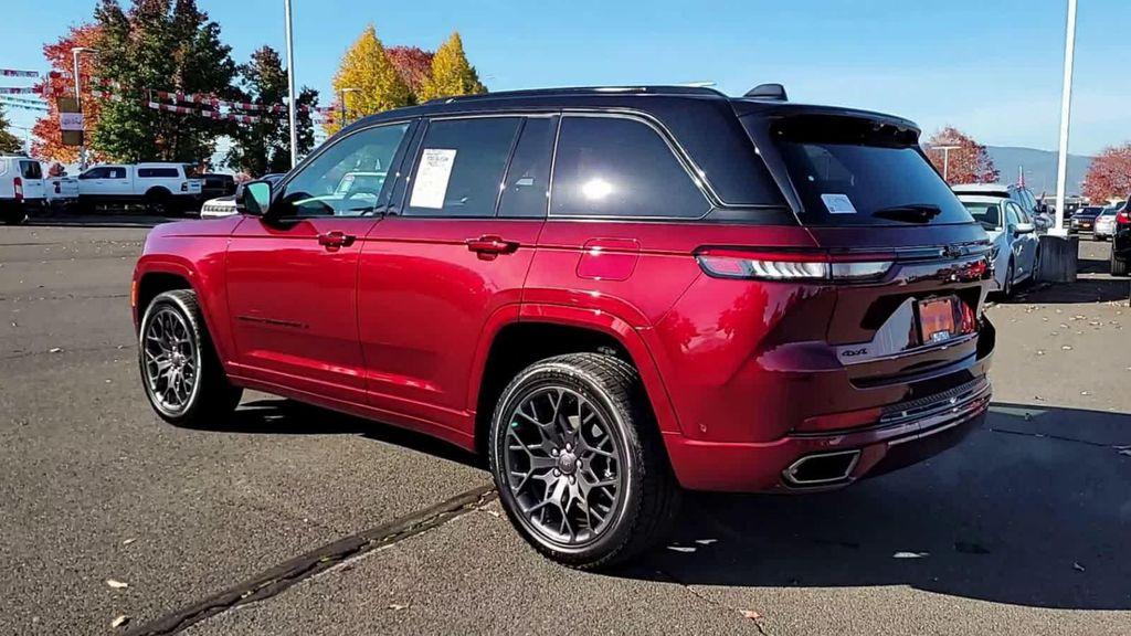 new 2025 Jeep Grand Cherokee car, priced at $61,999