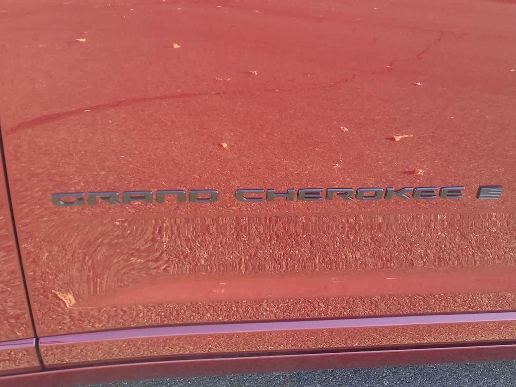 new 2025 Jeep Grand Cherokee car, priced at $61,999