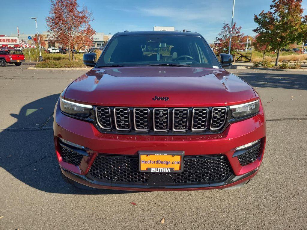 new 2025 Jeep Grand Cherokee car, priced at $61,999