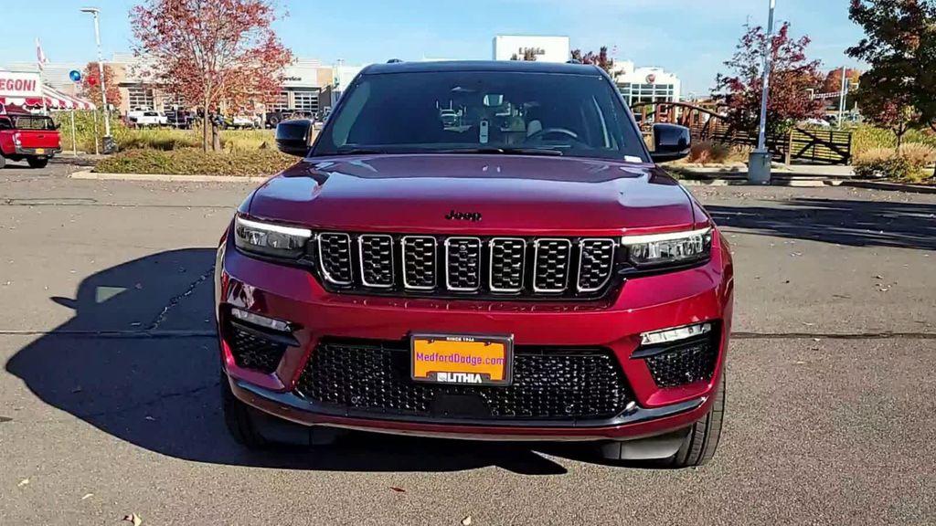 new 2025 Jeep Grand Cherokee car, priced at $61,999