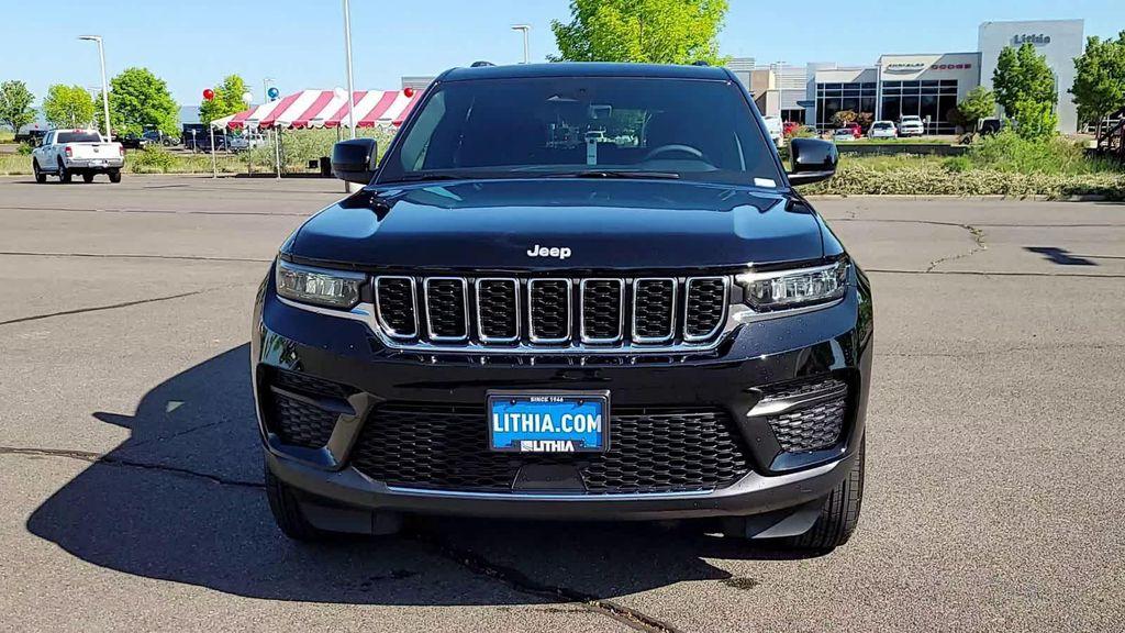 new 2025 Jeep Grand Cherokee car, priced at $34,999