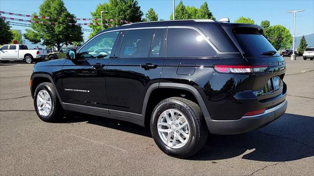 new 2025 Jeep Grand Cherokee car, priced at $34,999