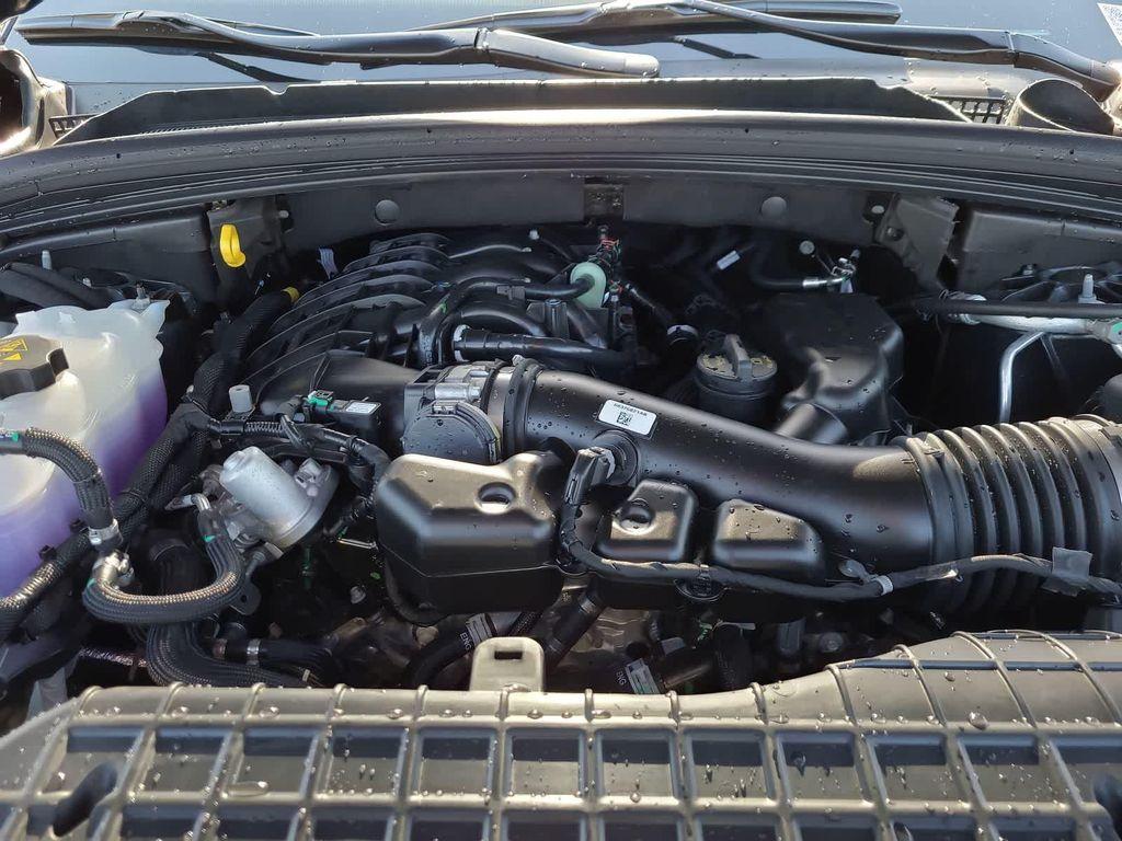 new 2025 Jeep Grand Cherokee car, priced at $34,999