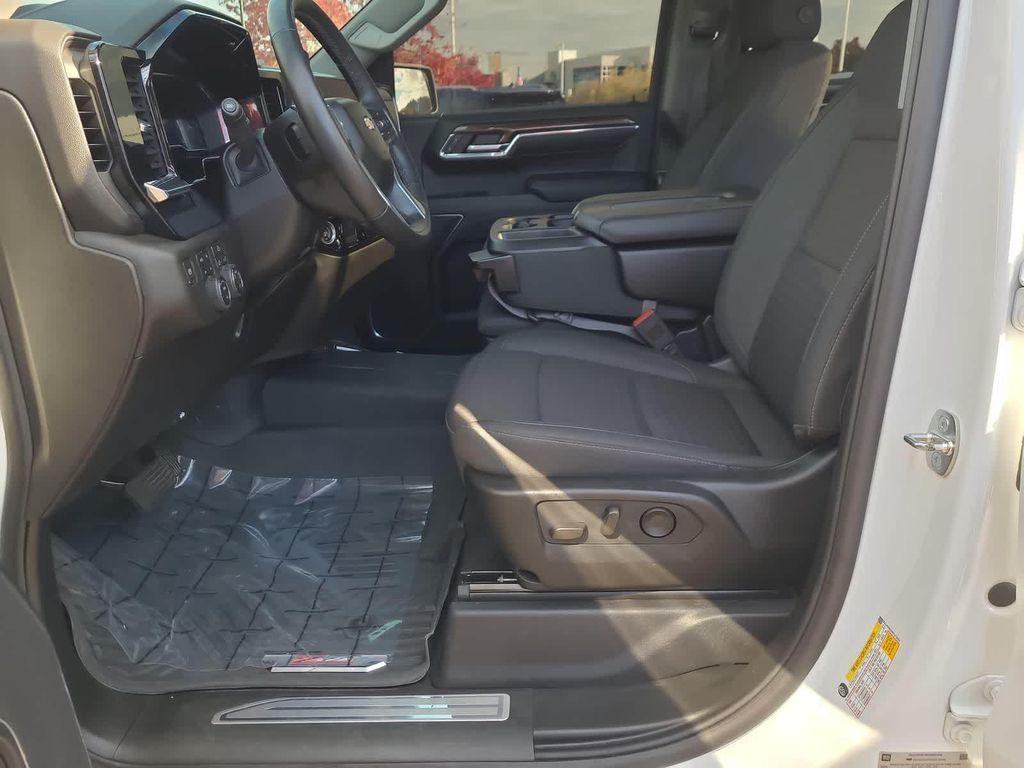 used 2024 Chevrolet Silverado 1500 car, priced at $38,998