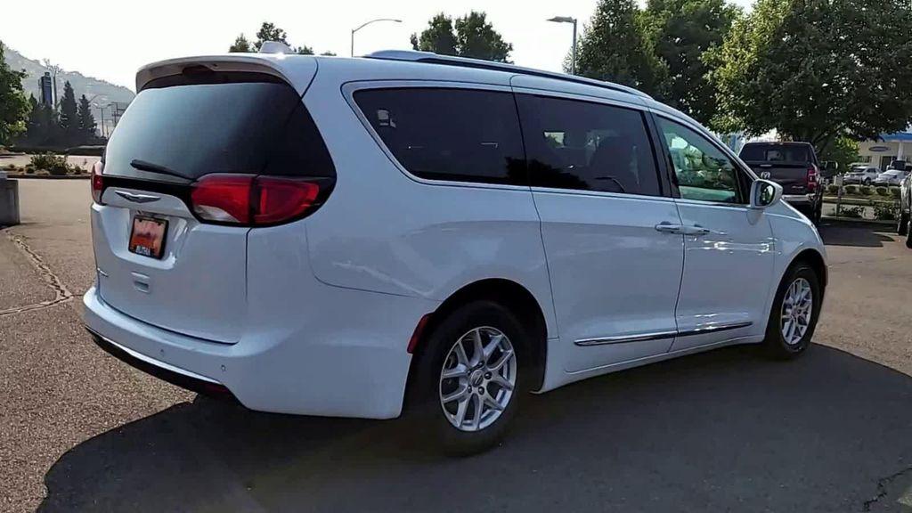 used 2020 Chrysler Pacifica car, priced at $19,998