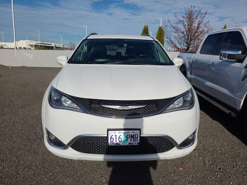 used 2020 Chrysler Pacifica car, priced at $19,998