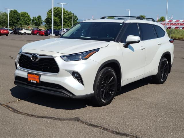 used 2022 Toyota Highlander car, priced at $41,998