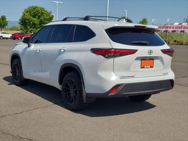 used 2022 Toyota Highlander car, priced at $41,998