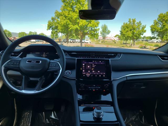 new 2025 Jeep Grand Cherokee car, priced at $39,972