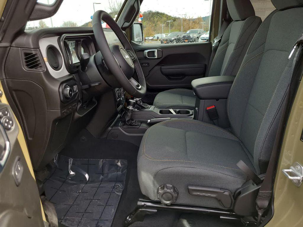 new 2025 Jeep Wrangler car, priced at $42,999