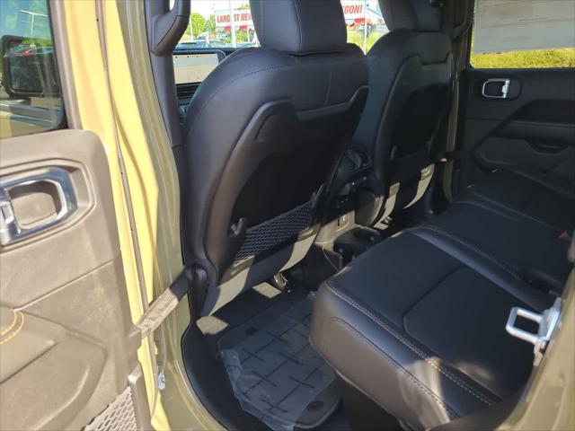 new 2025 Jeep Gladiator car, priced at $46,999