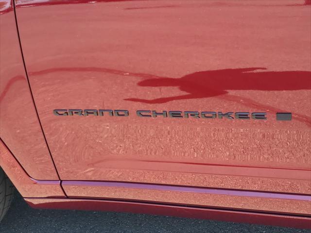 new 2025 Jeep Grand Cherokee car, priced at $61,999