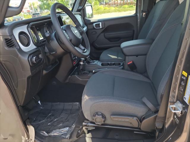 new 2025 Jeep Gladiator car, priced at $42,999