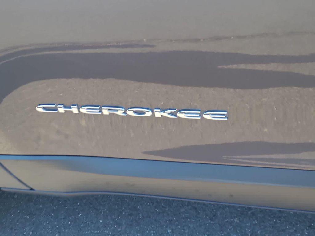 used 2020 Jeep Cherokee car, priced at $23,998