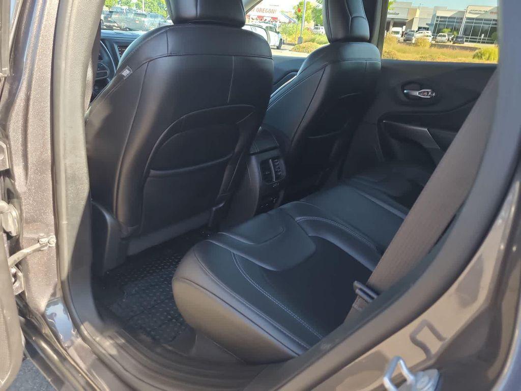 used 2020 Jeep Cherokee car, priced at $23,998