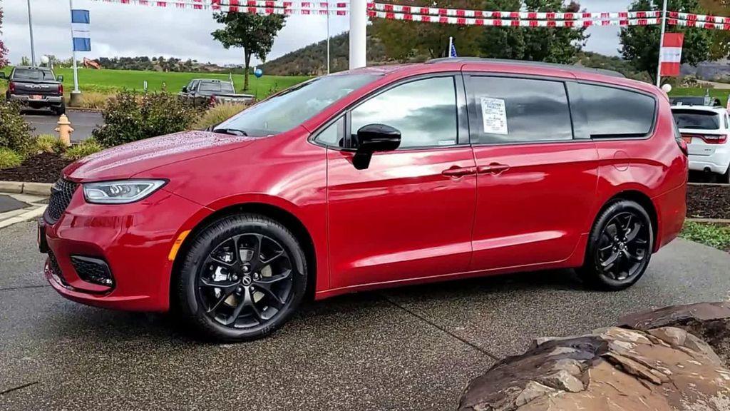 new 2026 Chrysler Pacifica car, priced at $52,850