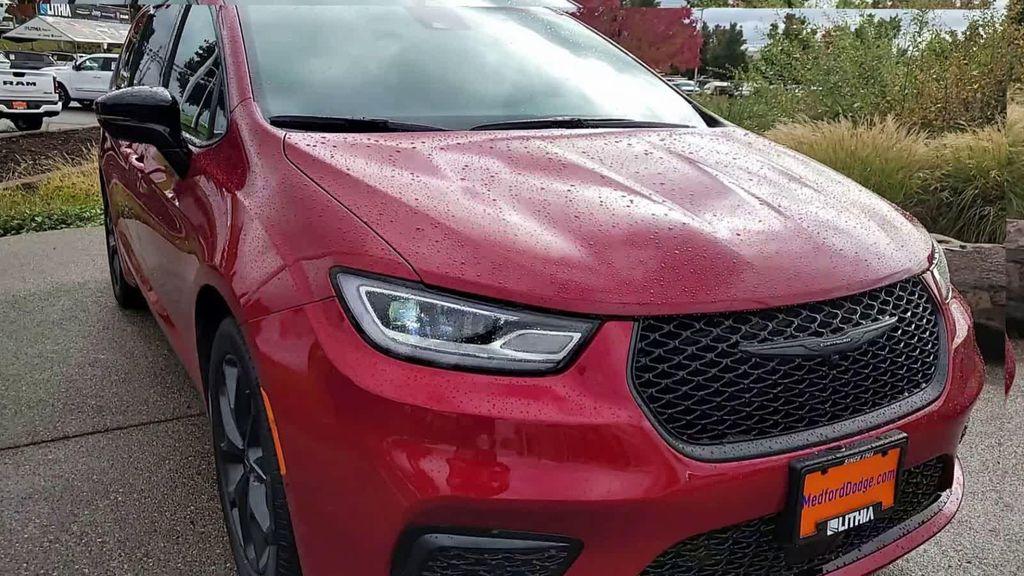 new 2026 Chrysler Pacifica car, priced at $52,850