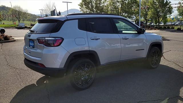 new 2025 Jeep Compass car, priced at $25,702