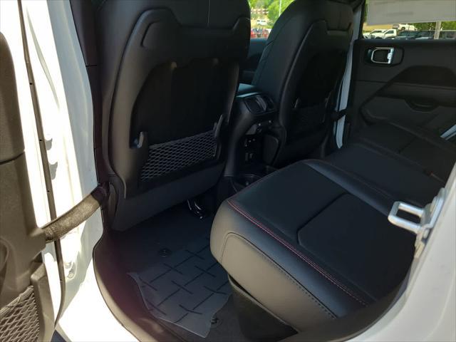new 2025 Jeep Gladiator car, priced at $55,705