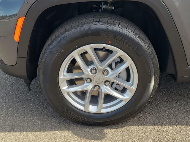 new 2025 Jeep Grand Cherokee car, priced at $39,972