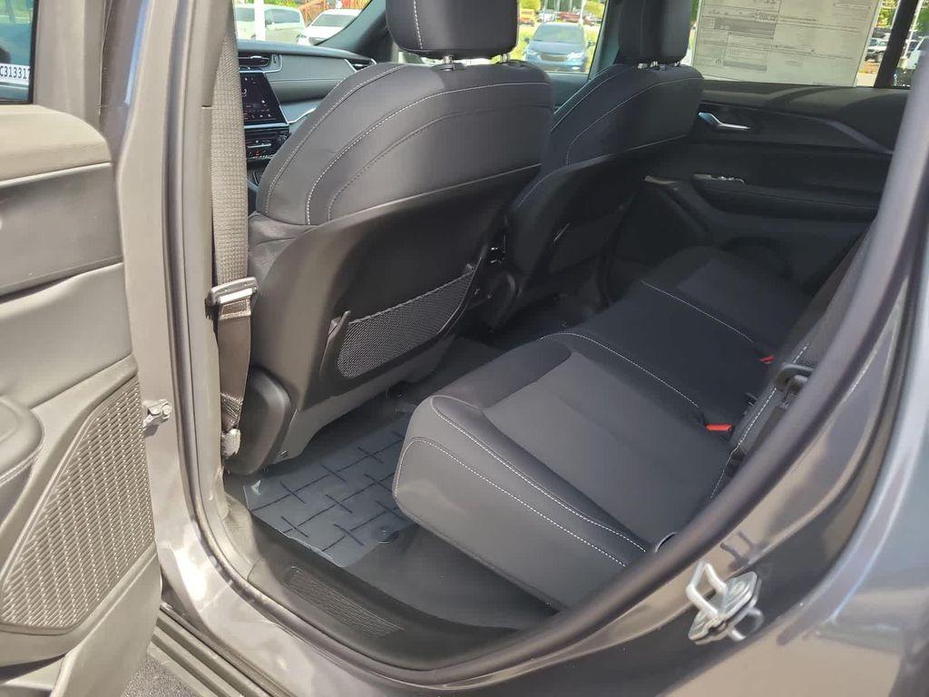 new 2025 Jeep Grand Cherokee car, priced at $35,999