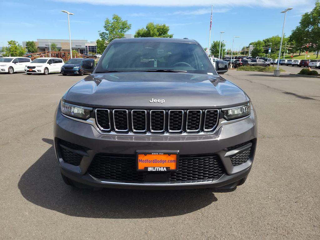 new 2025 Jeep Grand Cherokee car, priced at $35,999