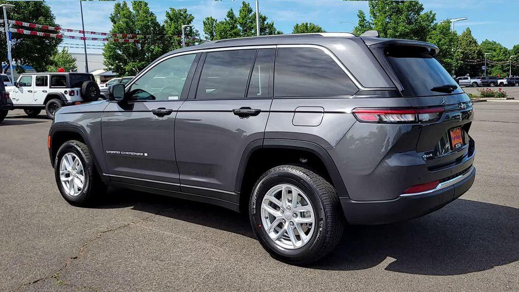 new 2025 Jeep Grand Cherokee car, priced at $35,999