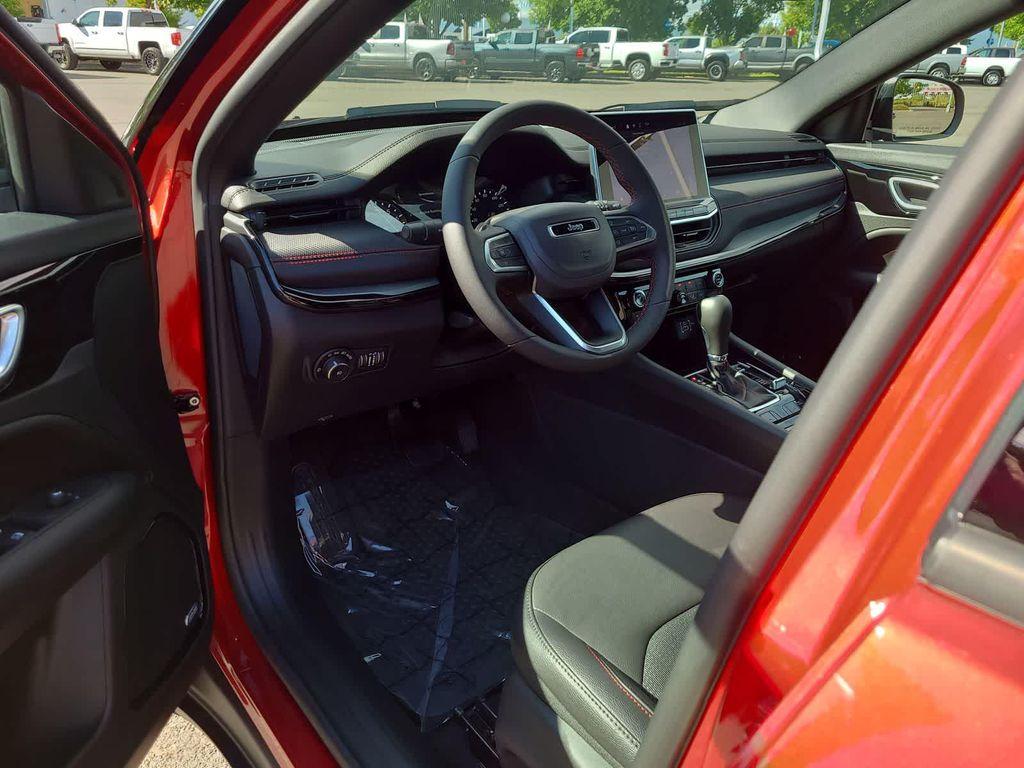 new 2025 Jeep Compass car, priced at $35,999
