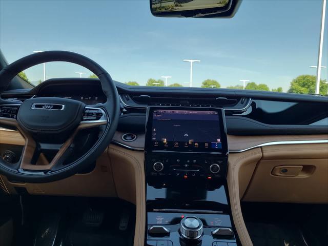 new 2025 Jeep Grand Cherokee car, priced at $61,999