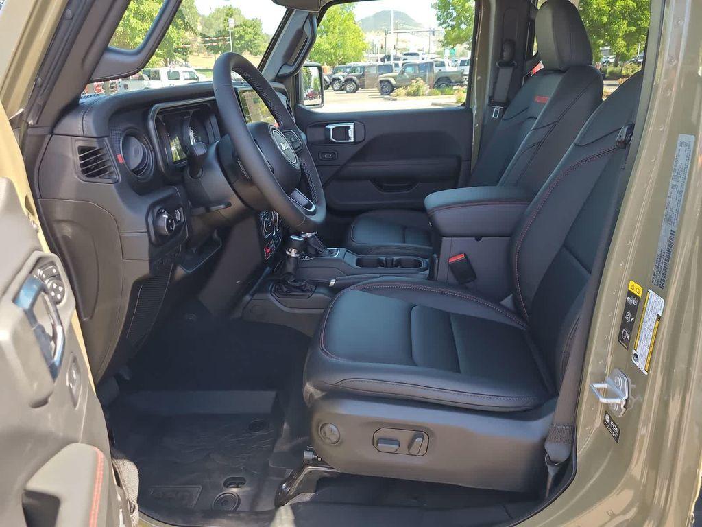 new 2025 Jeep Gladiator car, priced at $45,999