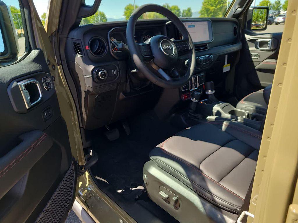 new 2025 Jeep Gladiator car, priced at $45,999