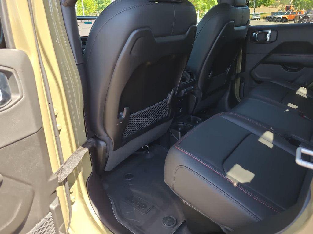 new 2025 Jeep Gladiator car, priced at $45,999